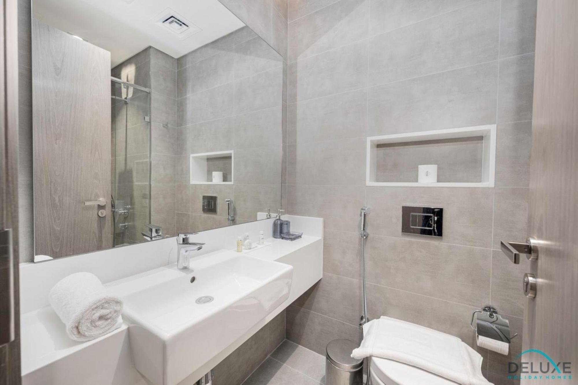 Apartment Lush 2br In District One Phase Iii, Mbr By Deluxe Homes
